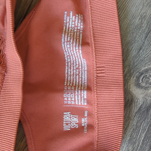 Victoria Sport bralette bundle - Picture 4 of 8